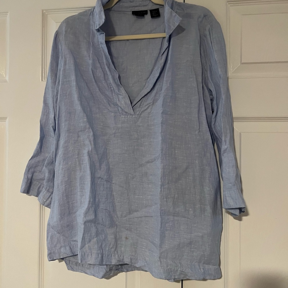 Tahari Light Blue Linen V-Neck Shirt